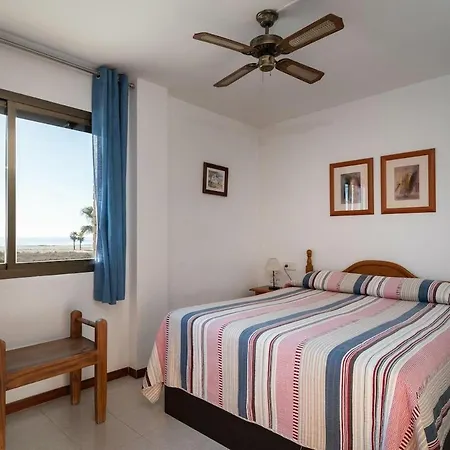 At118 Front View Beach, Pool, Airco, Wifi, Parking * Torredembarra