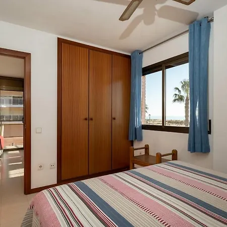 At118 Front View Beach, Pool, Airco, Wifi, Parking